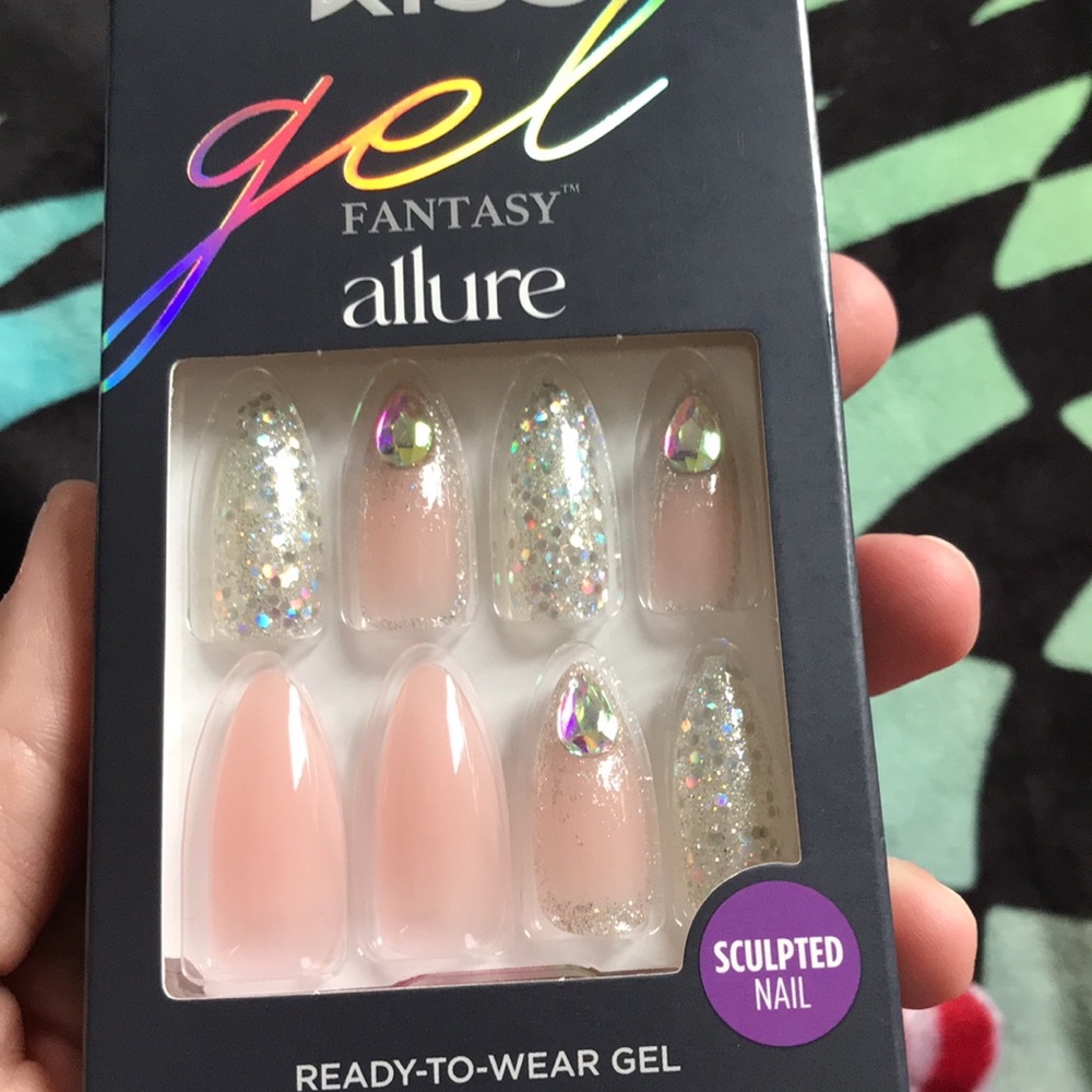 🆕Kiss Nails Gel Fantasy x Allure Collection!”That Radiance” set! BNB Nails